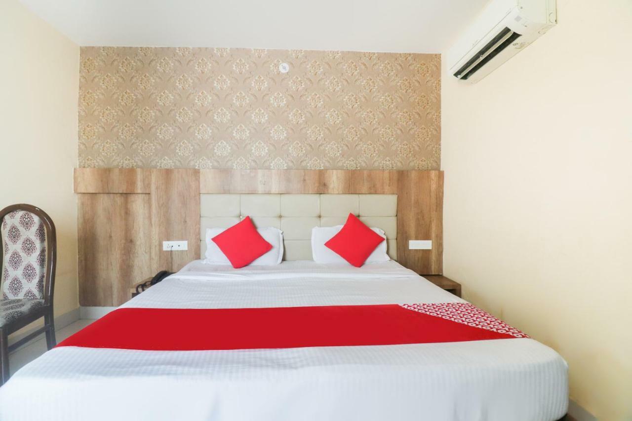 Oyo 48974 Hotel Shweta Residency Varanasi Exterior foto